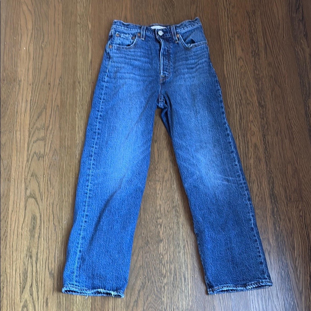 Levi’s ribcage straight ankle jeans size 26